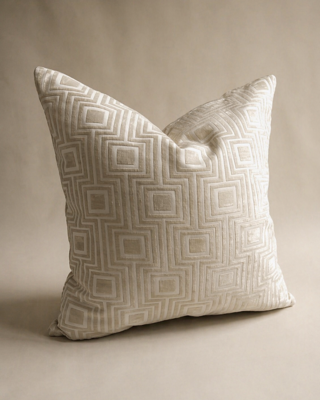 LINARA PILLOW