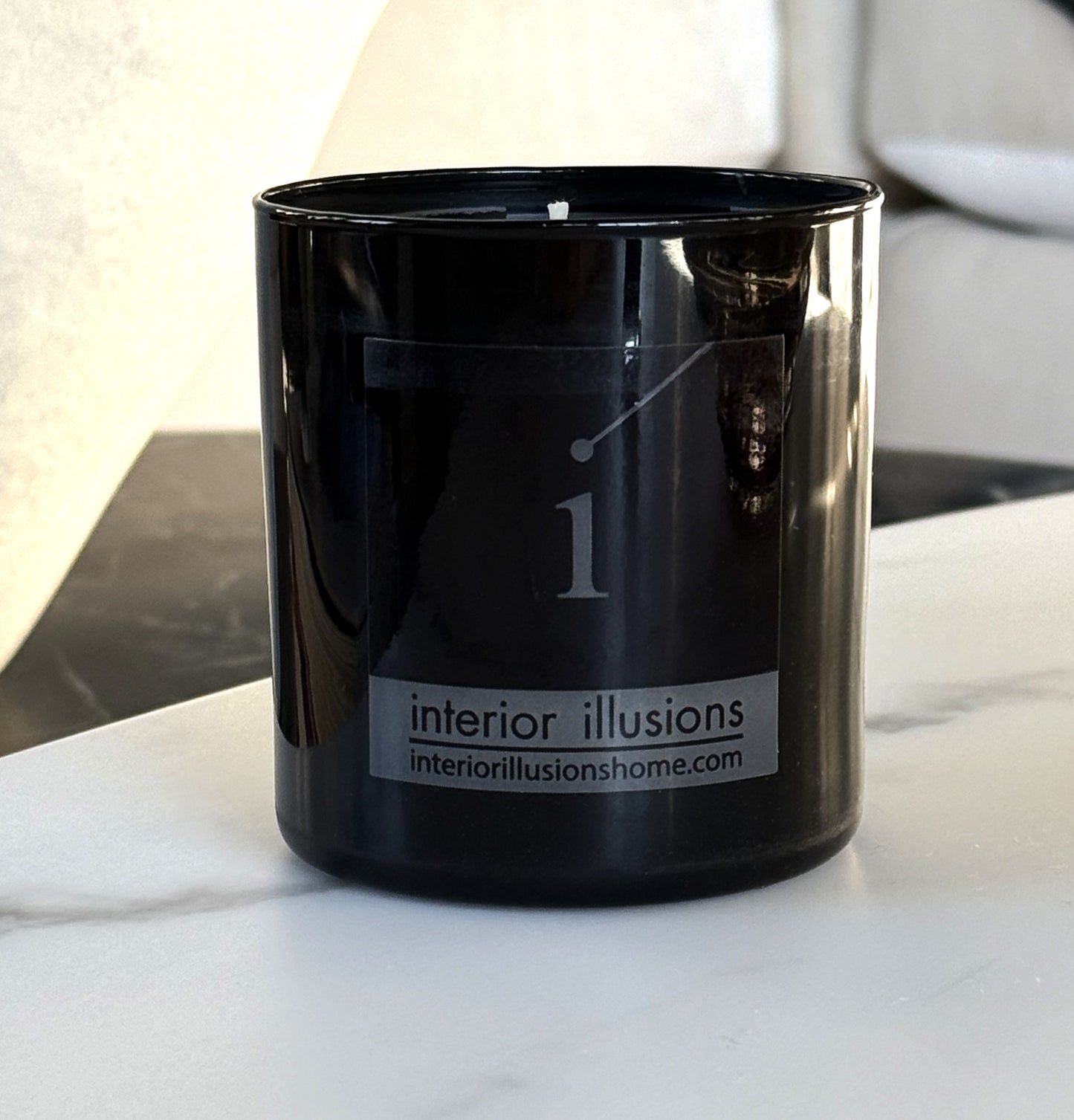 THE INTERIOR ILLUSIONS CANDLE