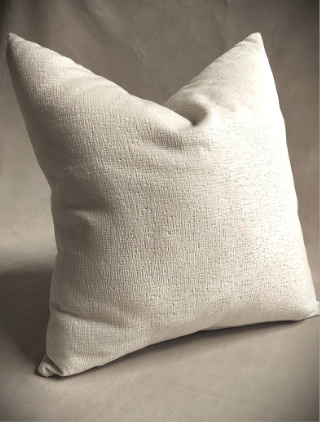 SOLO IVORY VELVET PILLOW